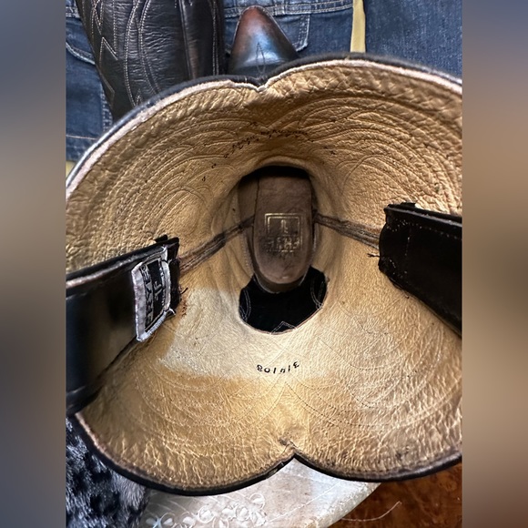 EUC Frye “Billy” Pull-on. RARE and Retired. Black Leather Brown Patina. Size 7 - Picture 11 of 14